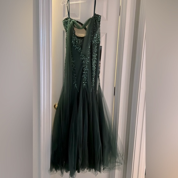 So sweet boutique prom dress, altered a bit but can fit someone who is a medium - Picture 1 of 2